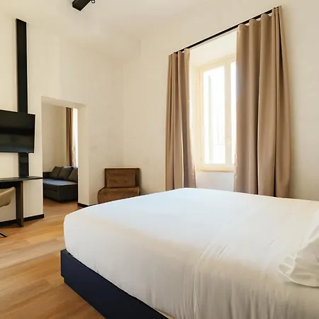 Cavour Ancona