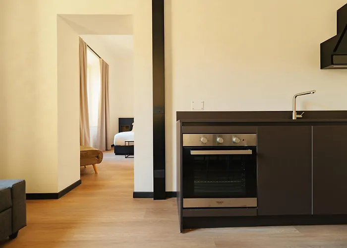 Cavour Aparthotel 3*